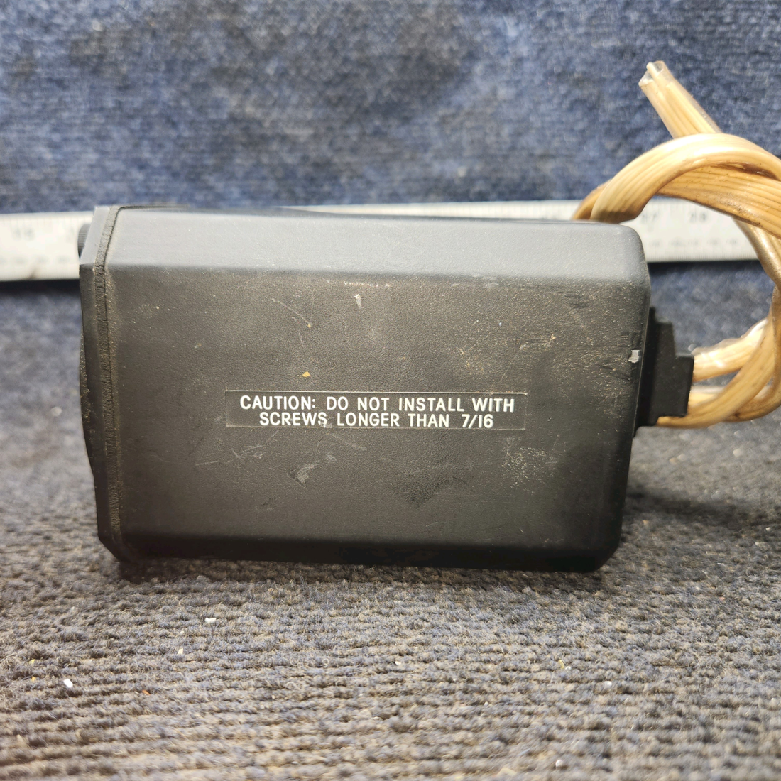 Used aircraft parts for sale, ID-825 Narco Avionics Piper PA-28-140 Localizer Glideslope Indicator With connector