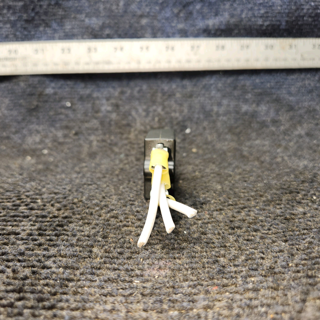 Used aircraft parts for sale, W31-X2M1G-35 Potter & Brumheld Cessna 182G Toggle Switch (Volts: 50 or 240) (Amps: 35)