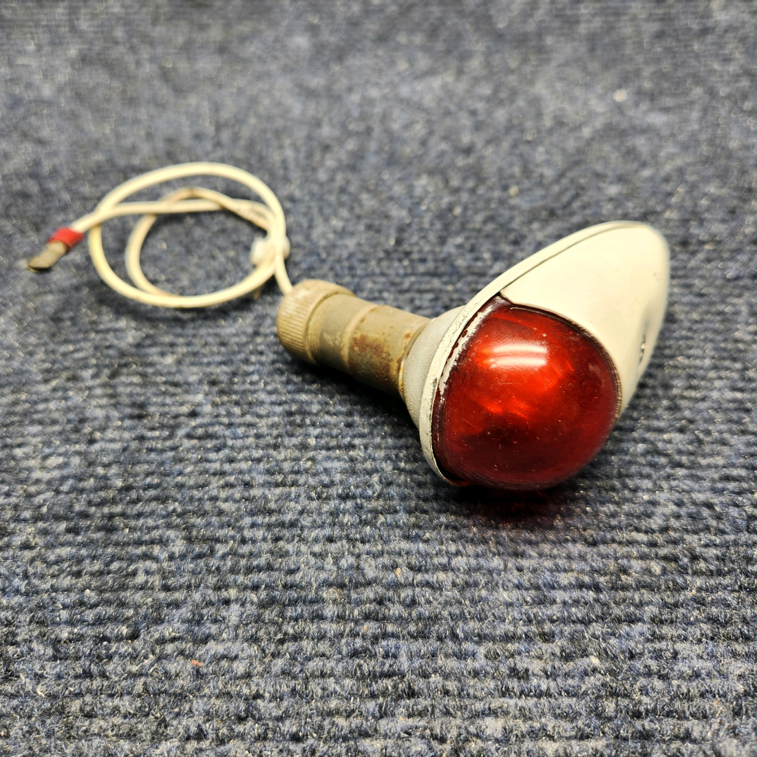 Used aircraft parts for sale, A-1285-R-12 GRIMES Beechcraft C23 SUNDOWNER GRIMES NAVIGATION LIGHT ASSEMBLY LH (VOLTS: 14) RED