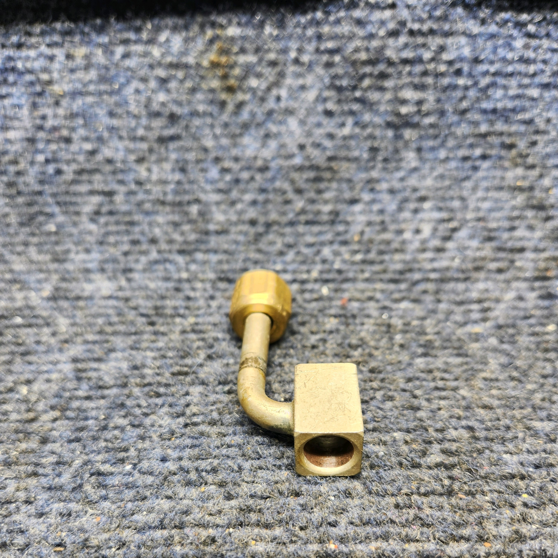 Used aircraft parts for sale, 630965 Continental UPPER DECK FUEL INJECTOR NOZZLE