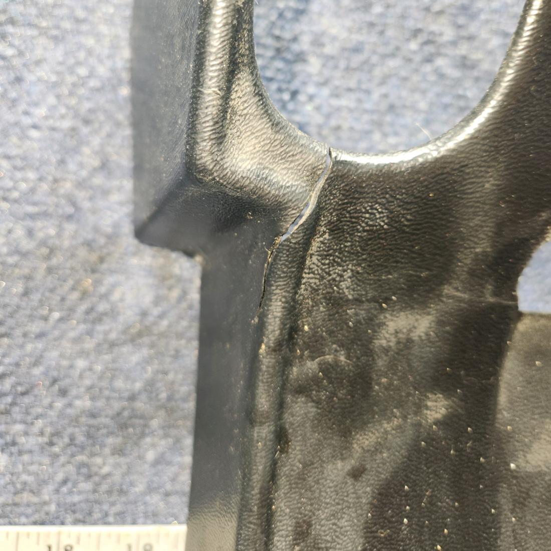 Used aircraft parts for sale, 67330-010 Piper PA28-140 Console Cover