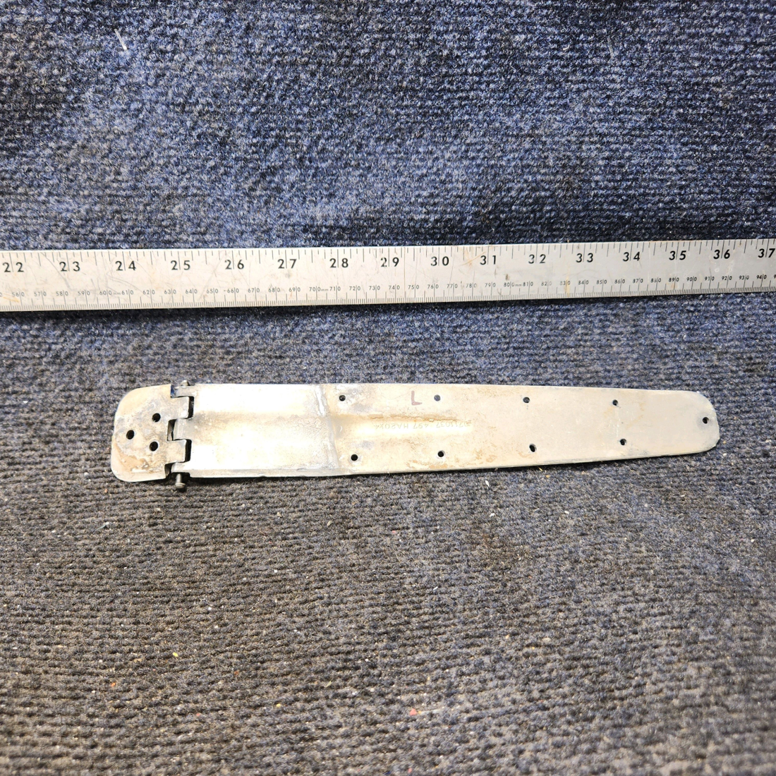 Used aircraft parts for sale, 0711037-15, 0711037-17 Cessna 182G Cabin Door Hinge Upper LH