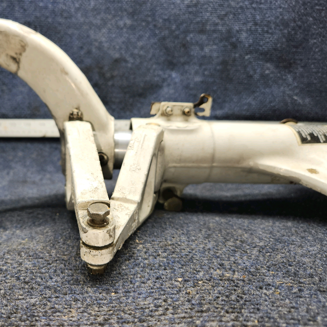 Used aircraft parts for sale, 67927-009 PIPER PA28RT-201 Main Gear Assy RH