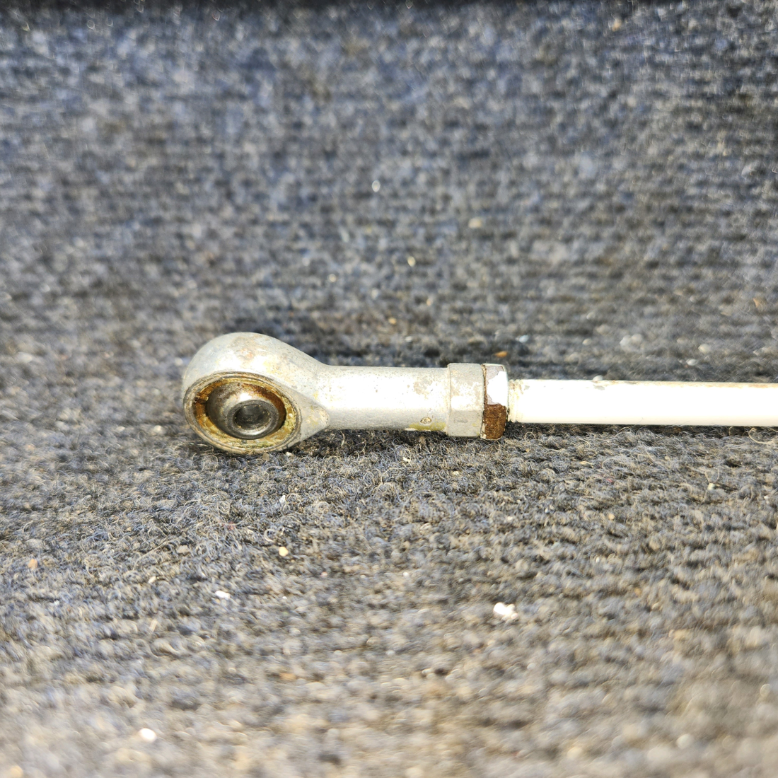 Used aircraft parts for sale, 0523537 cessna 150G Flap Push-Pull Rod Assembly