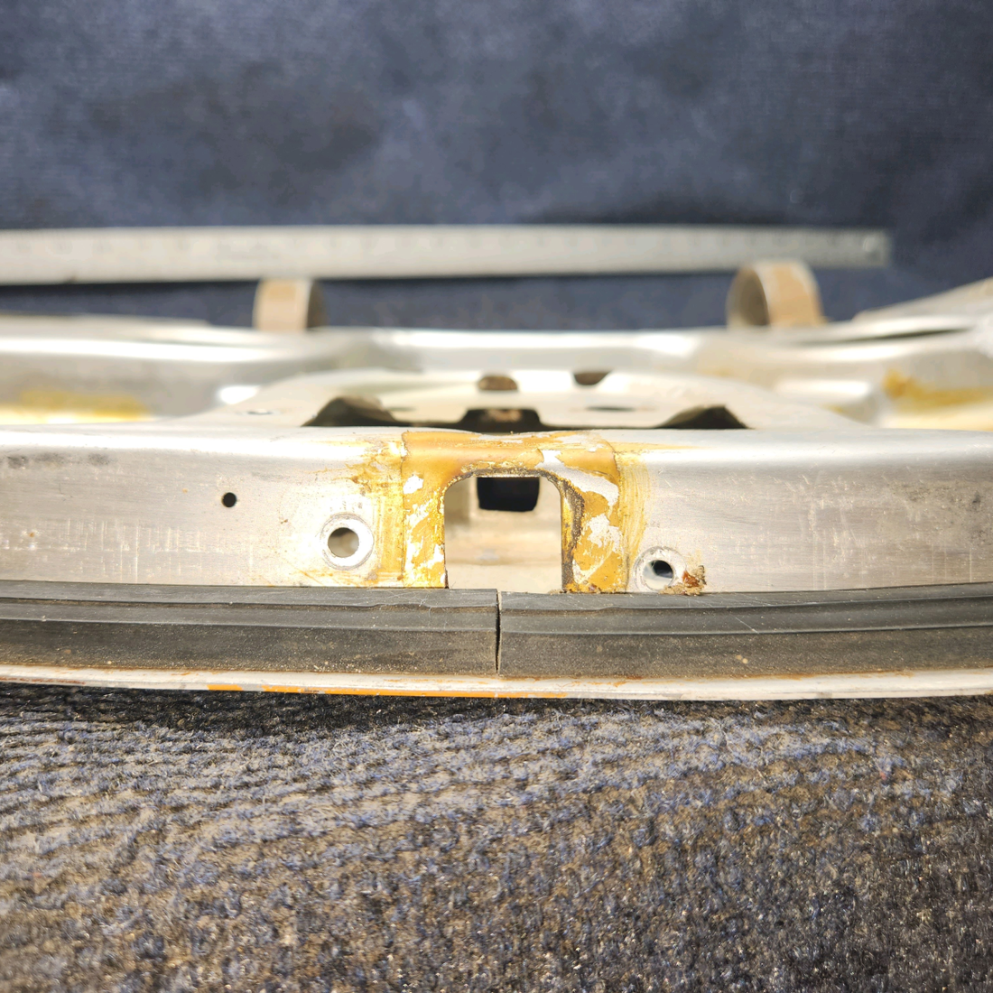 Used aircraft parts for sale, 0711791-1 Cessna 182Q Baggage Door Structure