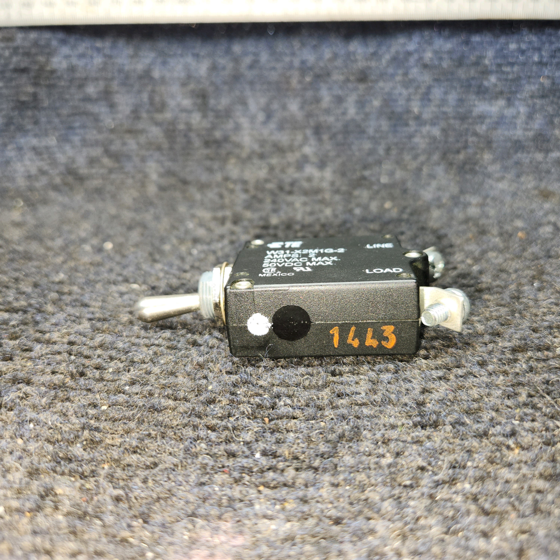 Used aircraft parts for sale, W31X2M1G2 Tyco Electronics W31 Series PIPER PA-24-250 Circuit  Breaker 2 AMPS