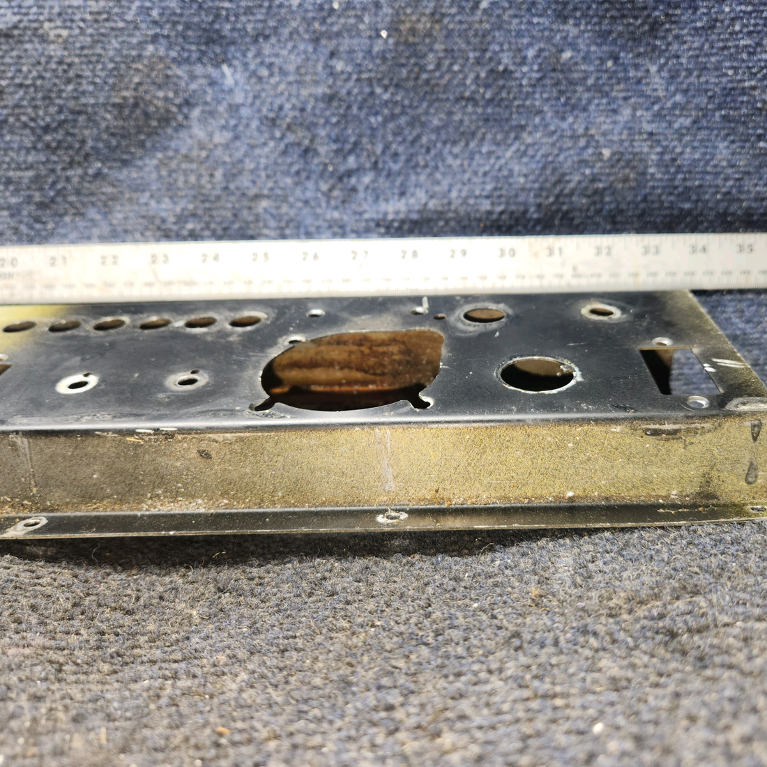 Used aircraft parts for sale, 0713622-4 Cessna 182G Switch Panel