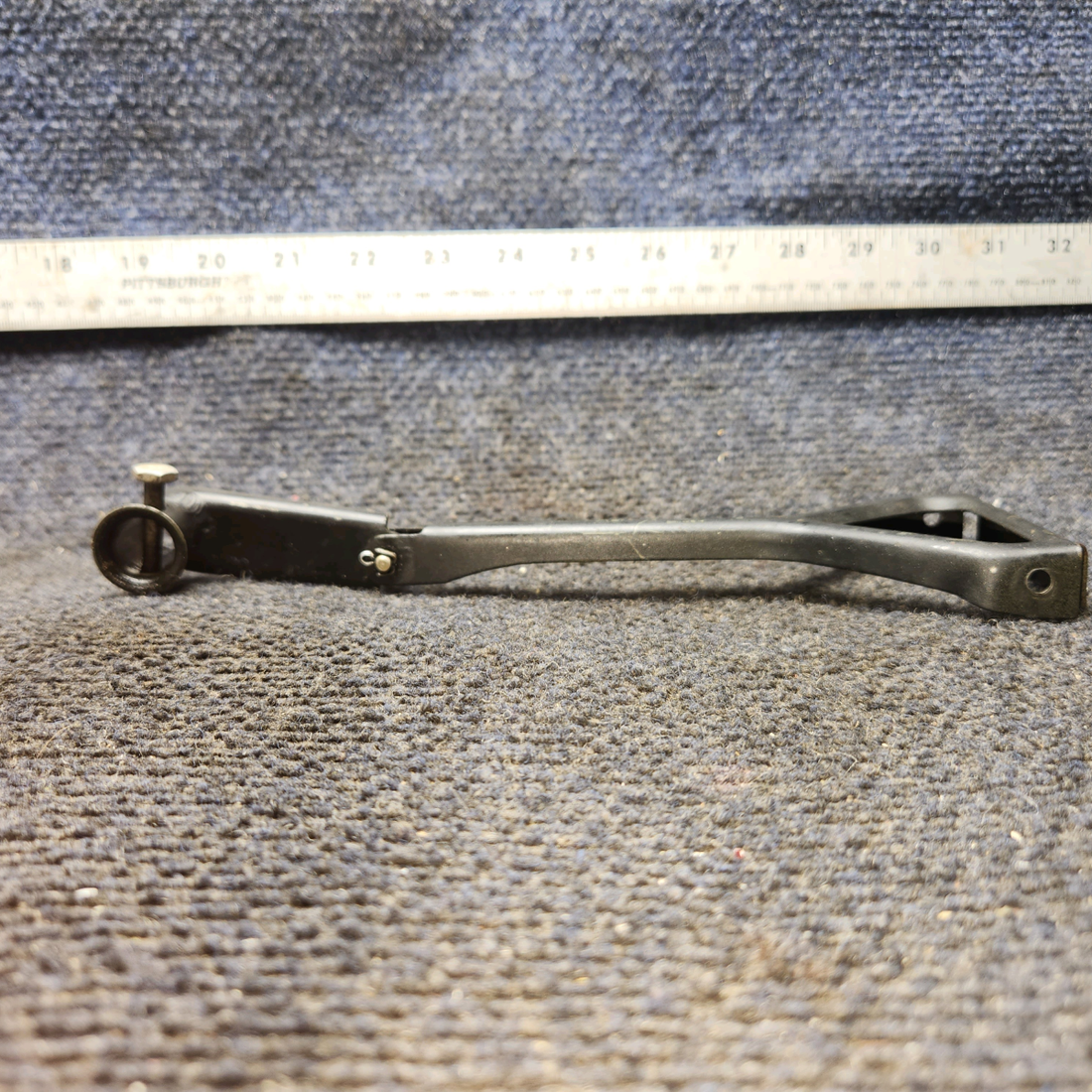 Used aircraft parts for sale, 0411563, 0511336-1 Cessna 172F Rudder Pedal Arm Assembly w/ Link