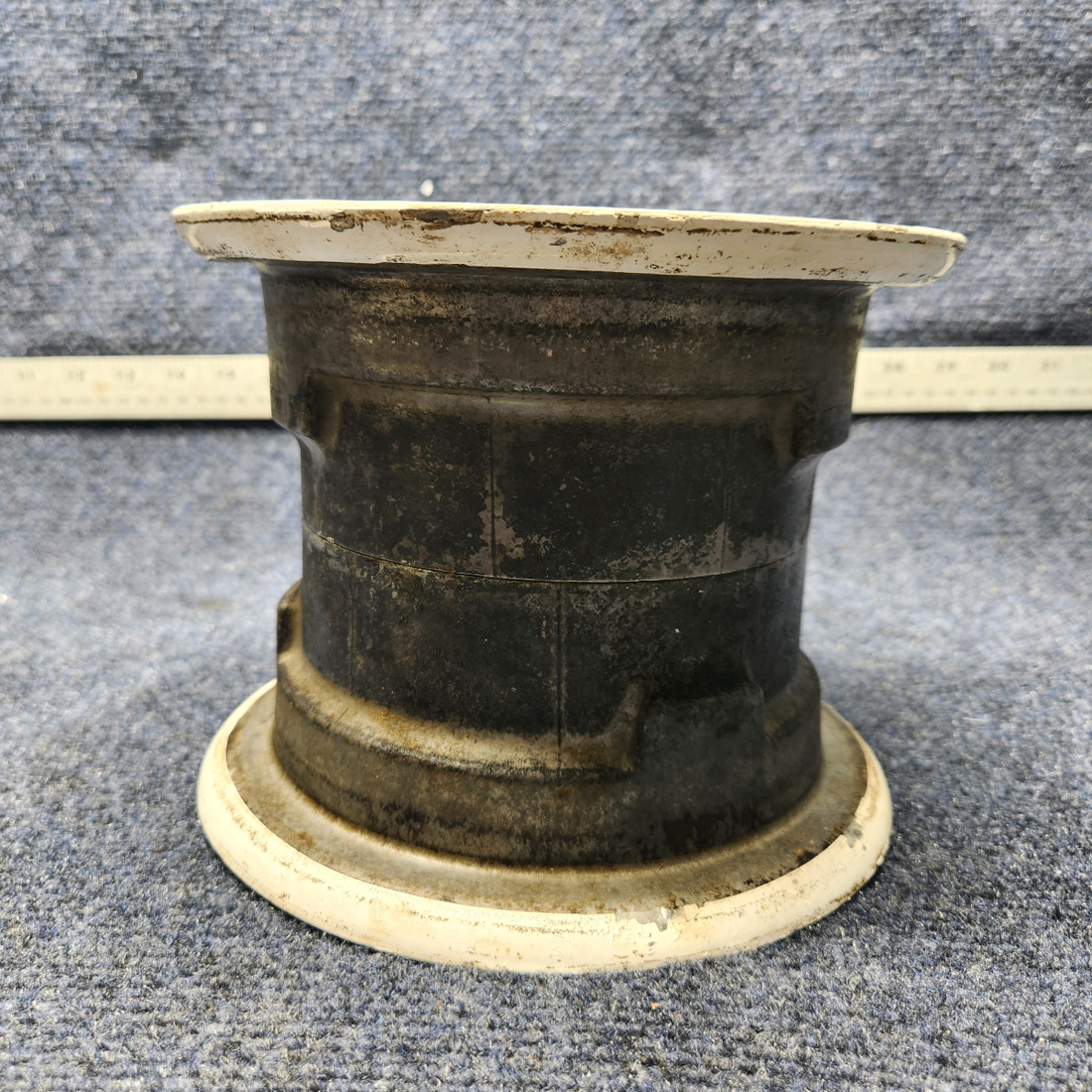 Used aircraft parts for sale, C30612 McCauley PIPER PA28-140 6.00X6 WHEEL ASSEMBLY