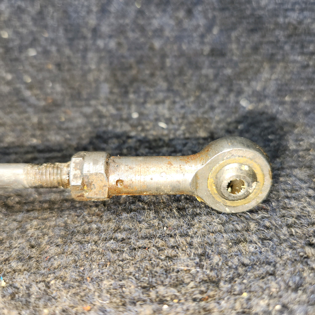 Used aircraft parts for sale, 0523537-2 Cessna 172 Push-Pull Flap, Rod