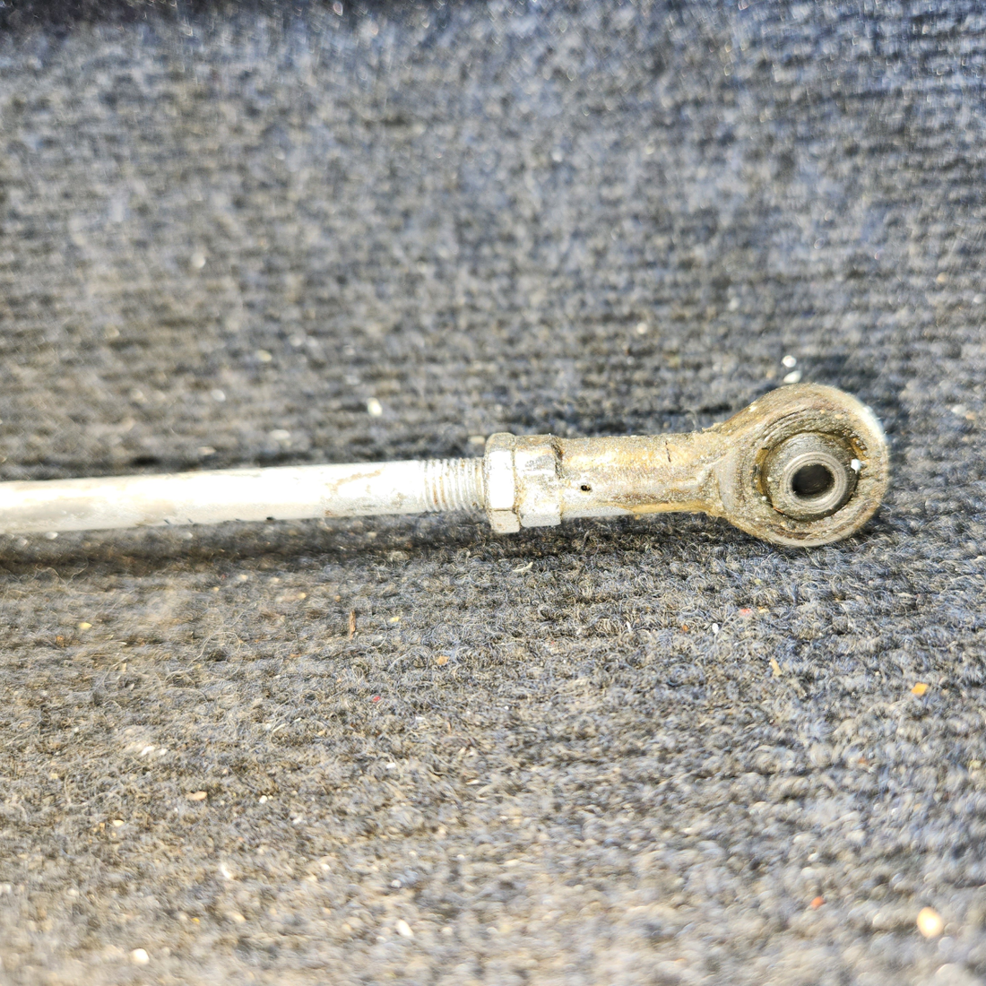 Used aircraft parts for sale, 0523537-2 Cessna 172E Flap Push-Pull Rod