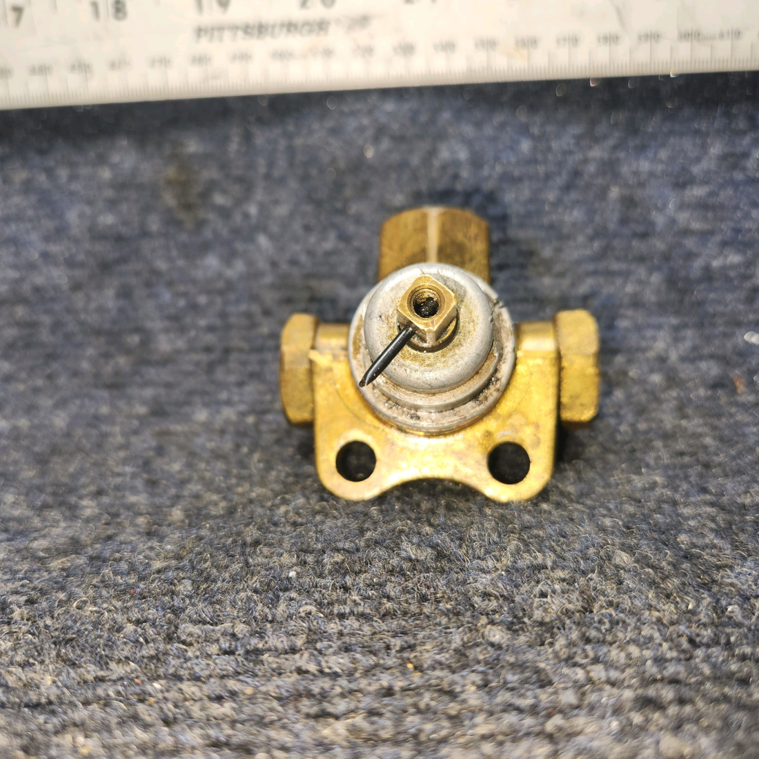 Used aircraft parts for sale, 169-380086-1 Beechcraft A23A Musketeer Custom III FUEL SELECTOR VALVE