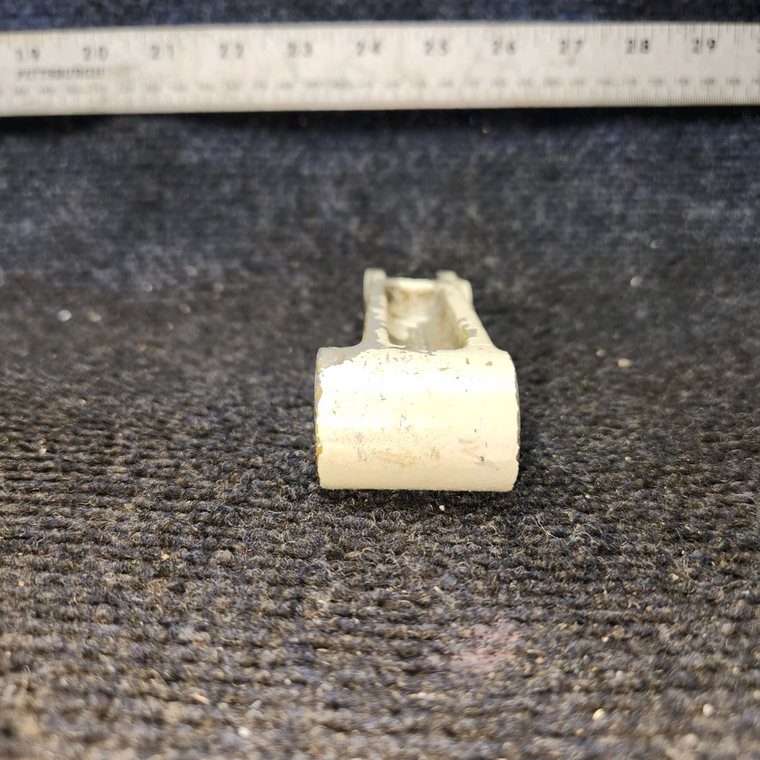 Used aircraft parts for sale, 35-825052 BEECHCRAFT F35 Steering Rod Idler Arm Assembly