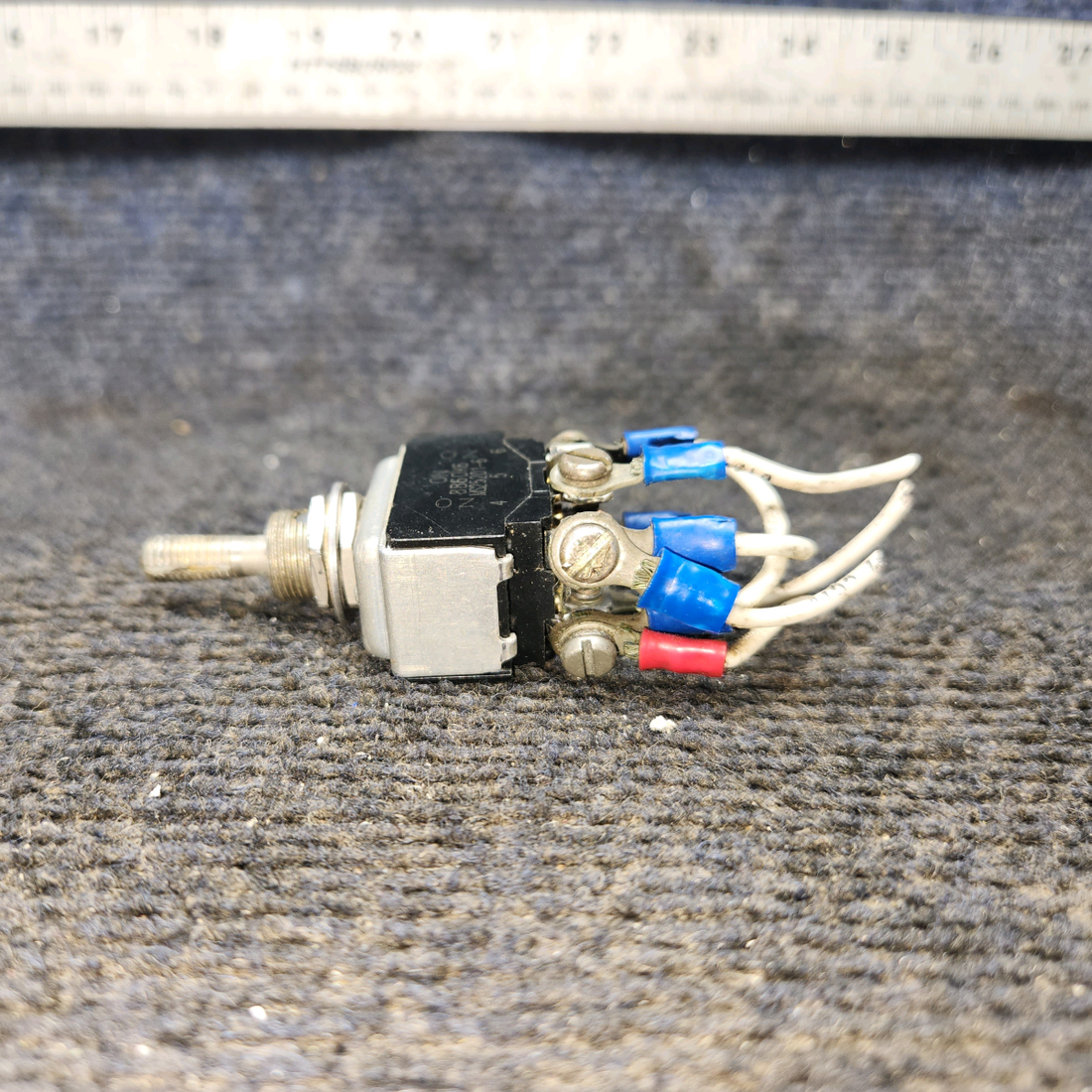 Used aircraft parts for sale, MS25201-6 cessna 150G Three-Position Reset Switch