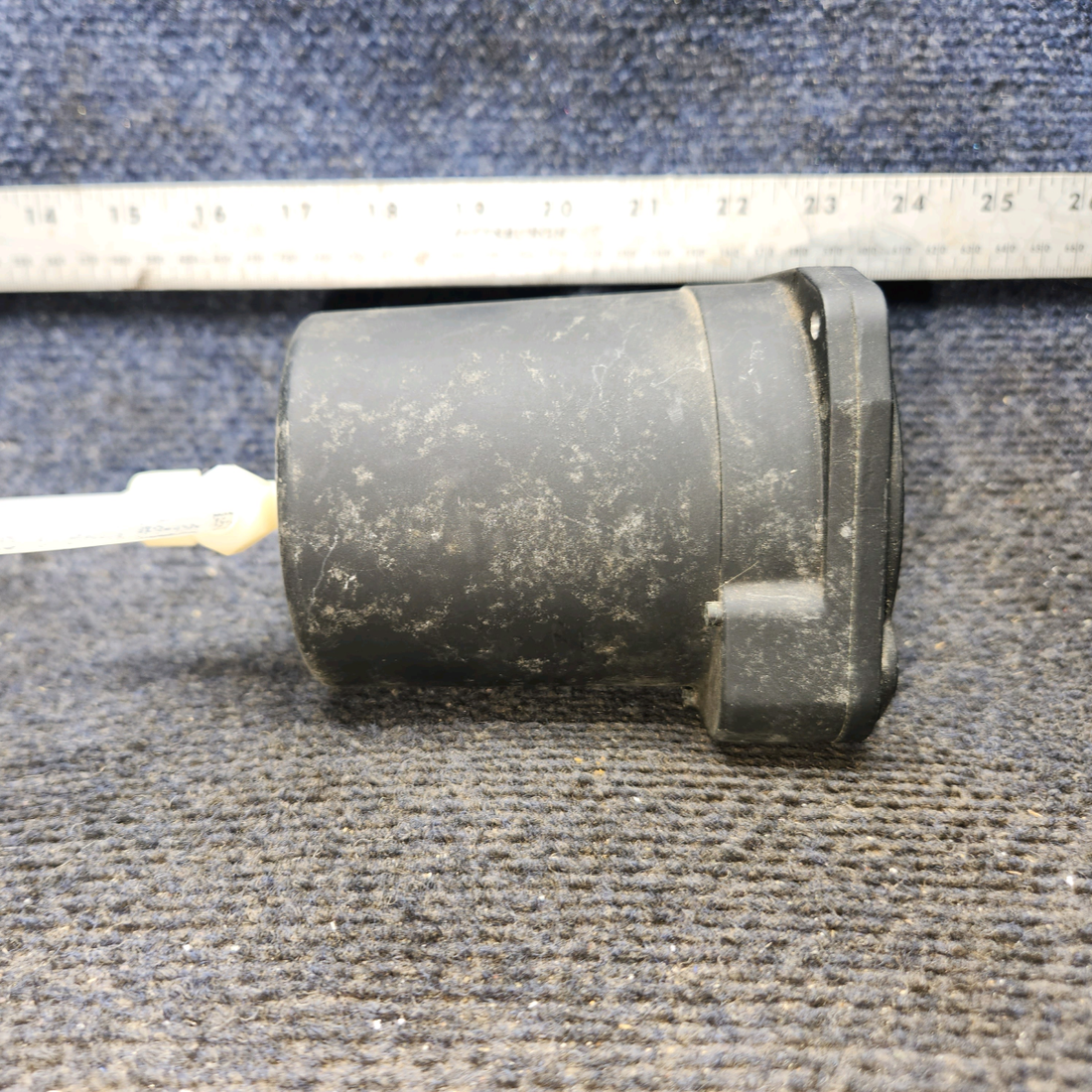 Used aircraft parts for sale, 7000-C92N2 Cessna Cessna 150J Vertical Speed Indicator