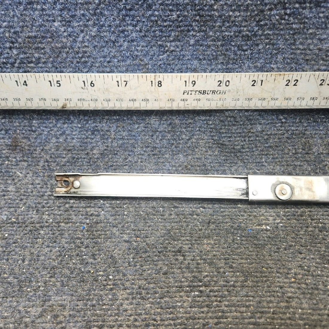 Used aircraft parts for sale, 65727-000 piper PA-28-181 Door Holder Assembly