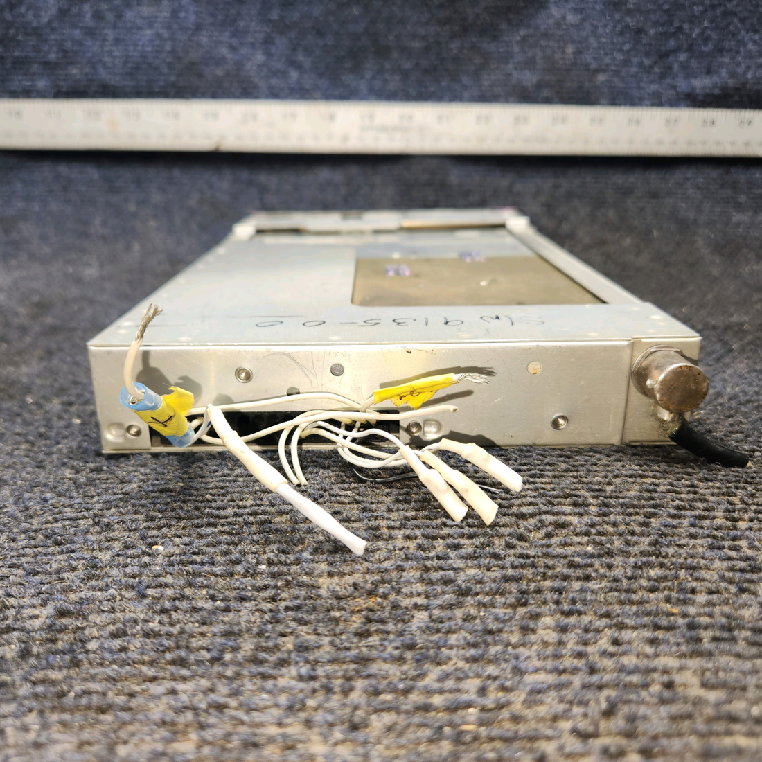 Used aircraft parts for sale, 066-1068-00R-4 Bendix King KN64 Beechcraft 95-B55 DME WITH RACK AND CONNECTOR