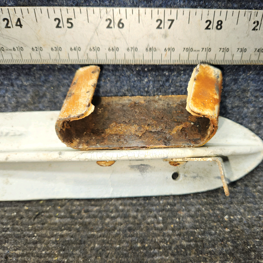 Used aircraft parts for sale, 0541155-1, 0541154-1 Cessna 172F Main Gear Entrance Bracket w/ Step - RH