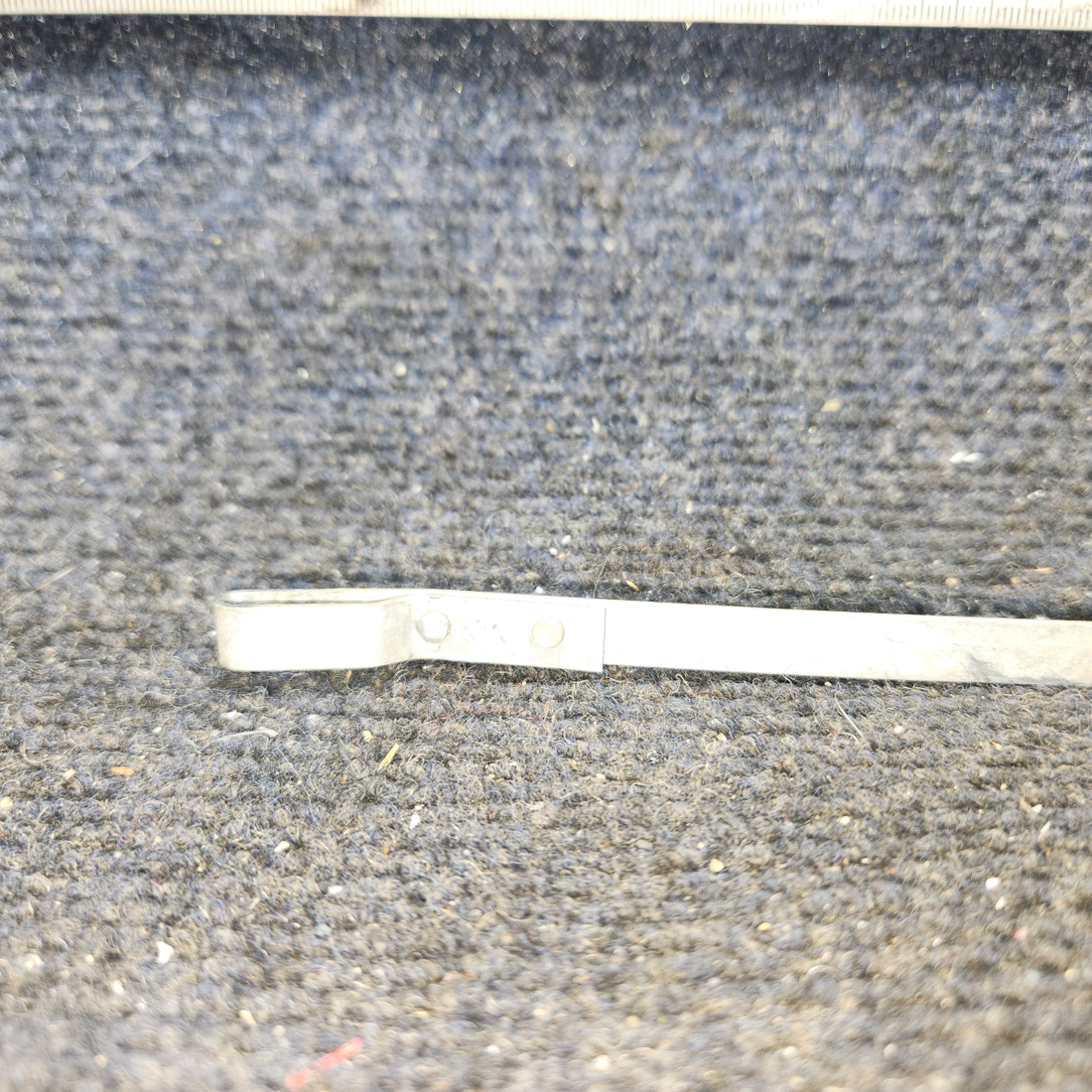 Used aircraft parts for sale, 0413406-8 cessna 150G Cabin Door Latch Drawbar