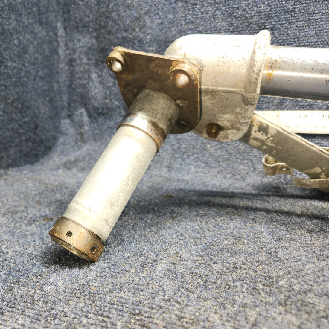 Used aircraft parts for sale, 35644-902 PIPER PA28-140 Main Landing Gear Assy -  LH