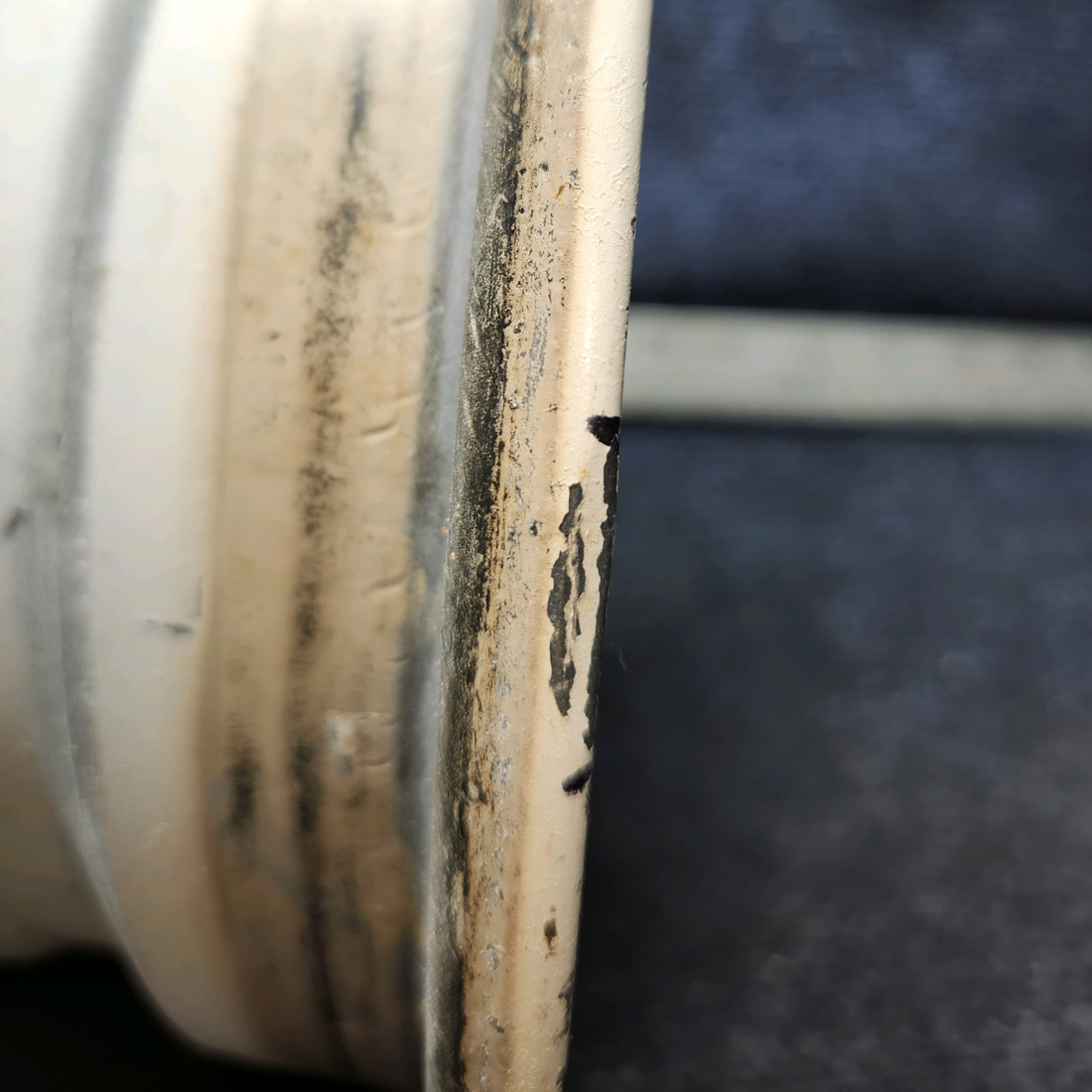 Used aircraft parts for sale, 40-98 BEECHCRAFT 95-55B Main Gear Wheel Assembly – 8"