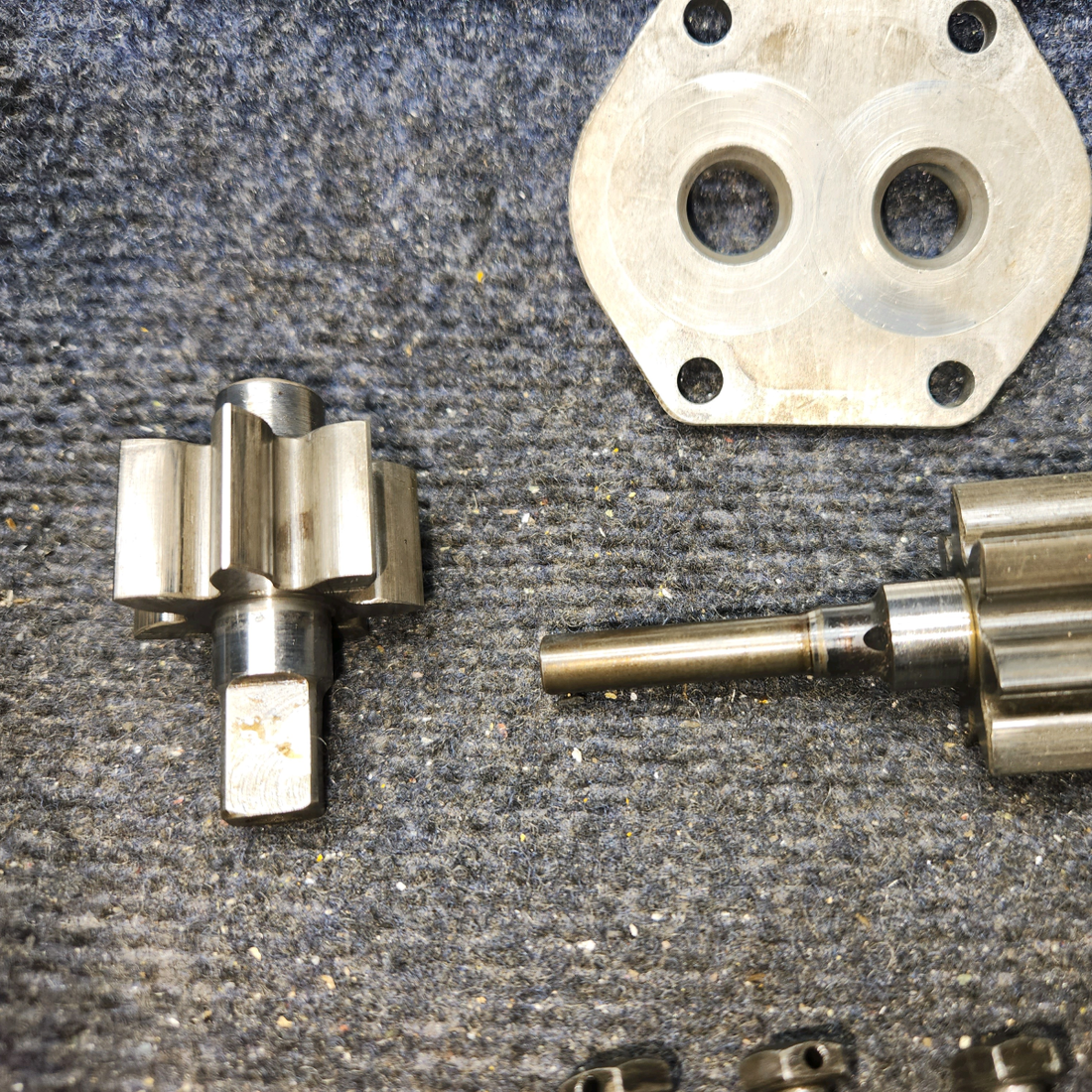 Used aircraft parts for sale, 23403, 35343, 23410 Continental C125, C145 & O300 Cessna 172F Oil Pump Kit
