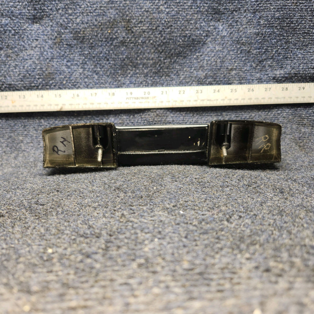 Used aircraft parts for sale, 1414082-20 CESSNA 172K ARMREST ASSEMBLY