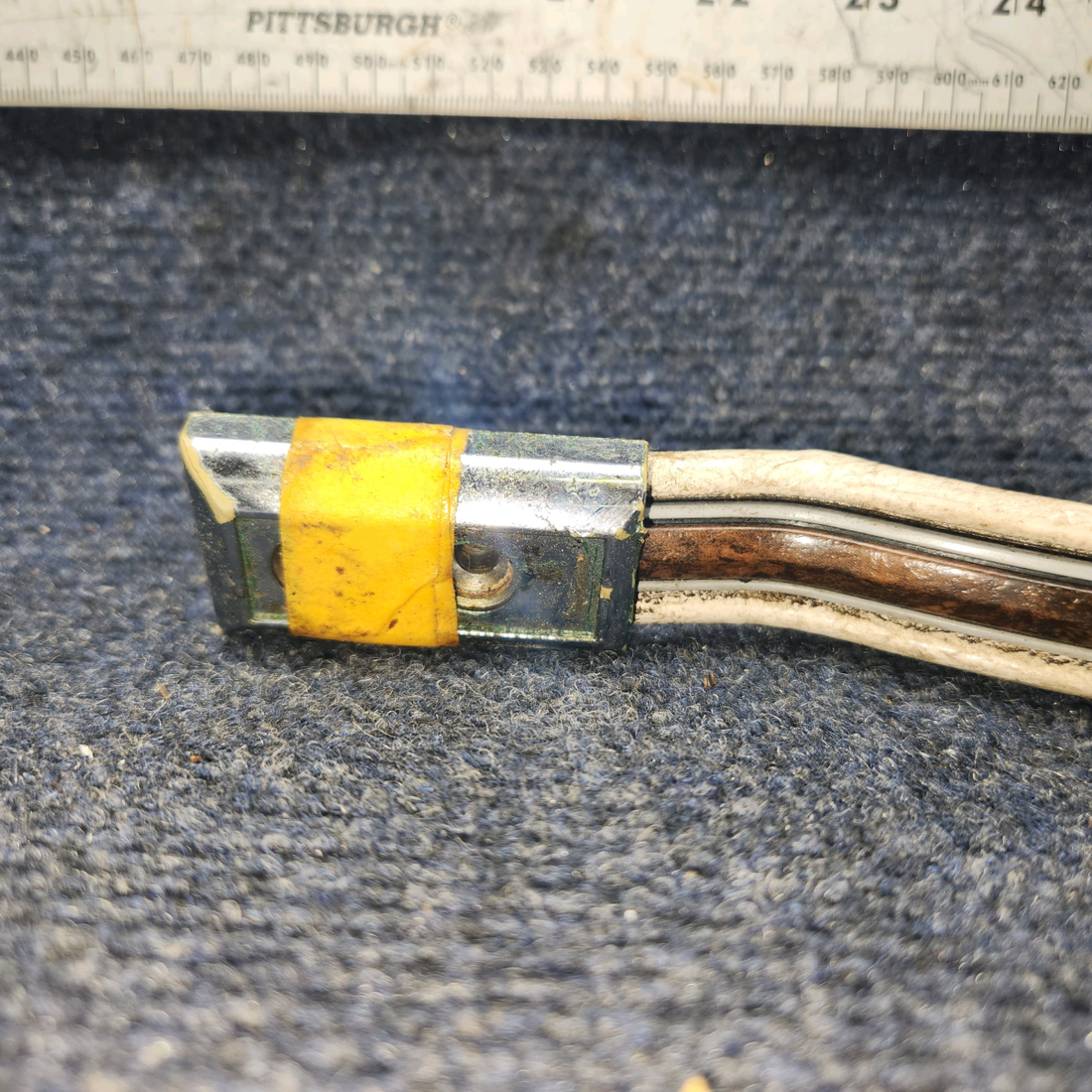 Used aircraft parts for sale, S2448-2 Cessna 172RG DOOR PULL ASSY