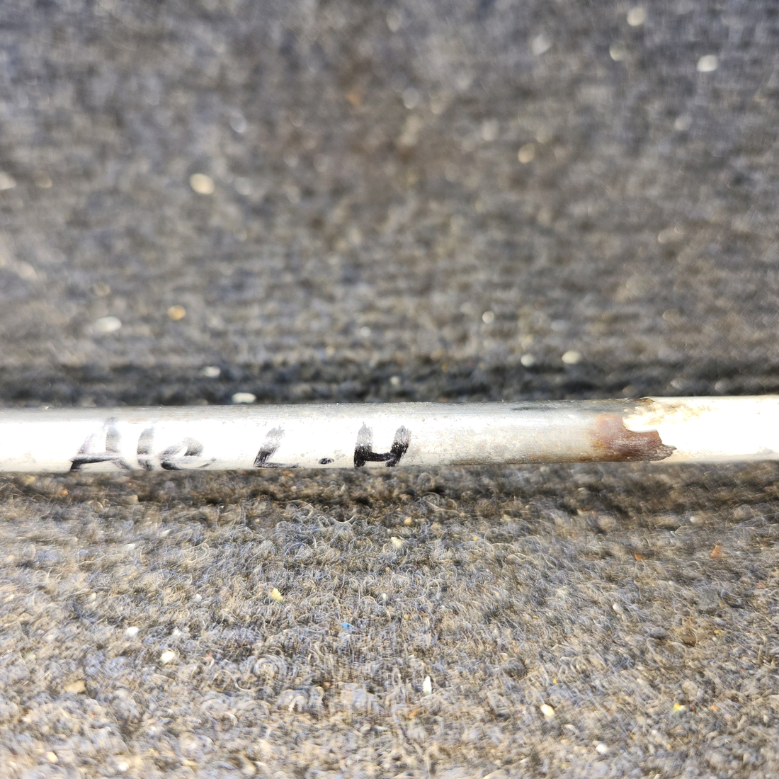 Used aircraft parts for sale, 0523218-2 Cessna 172 Aileron Push Pull Rod Assembly