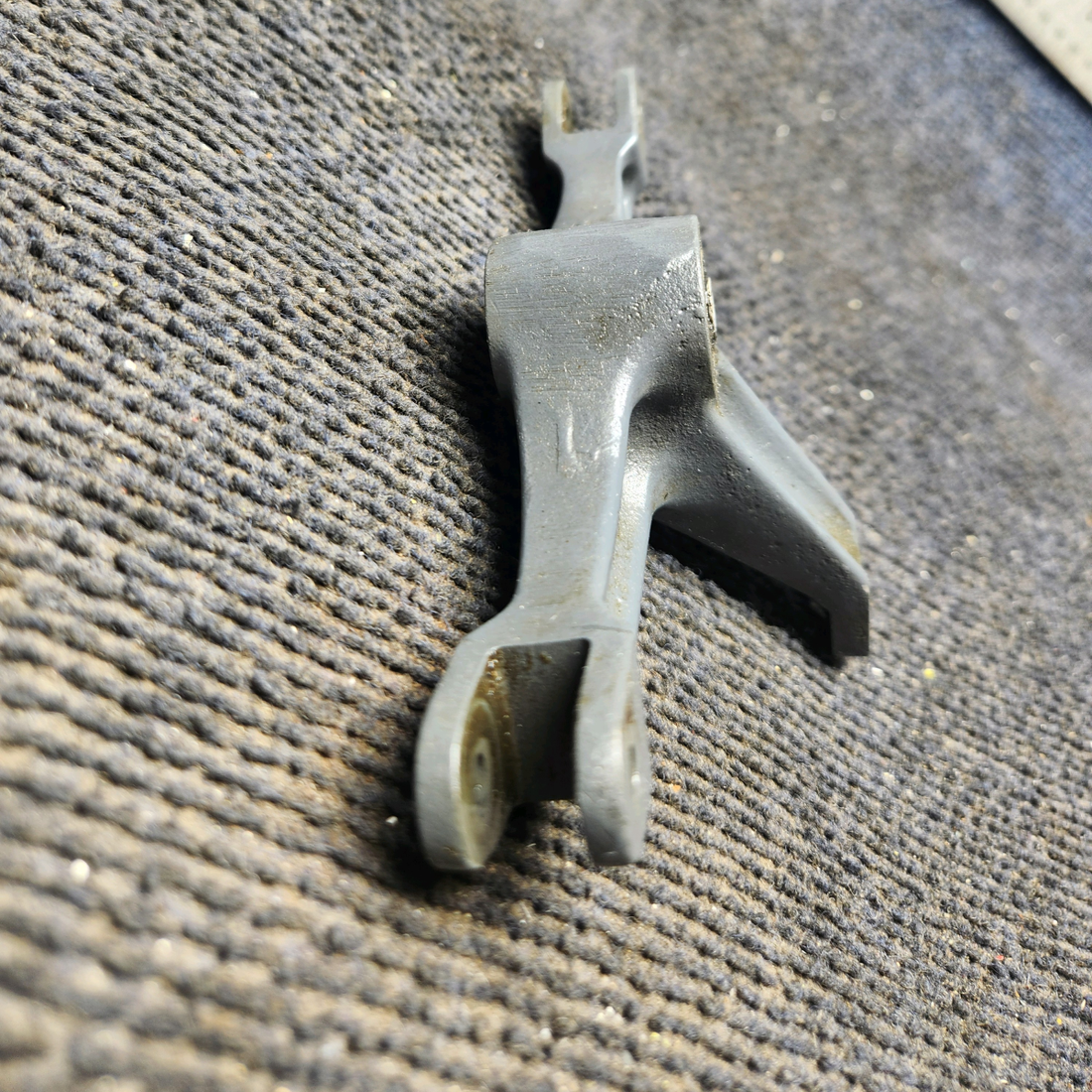 Used aircraft parts for sale, 35-524138-2 Beechcraft 35-33 Rudder Control Bellcrank - RH