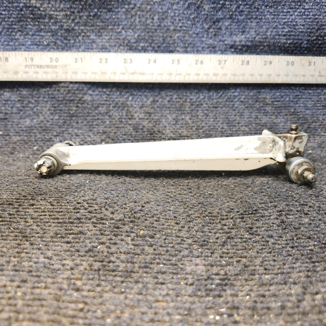 Used aircraft parts for sale, 35-815129 Beechcraft 35-33 Main Gear Retract Leg Assy - LH