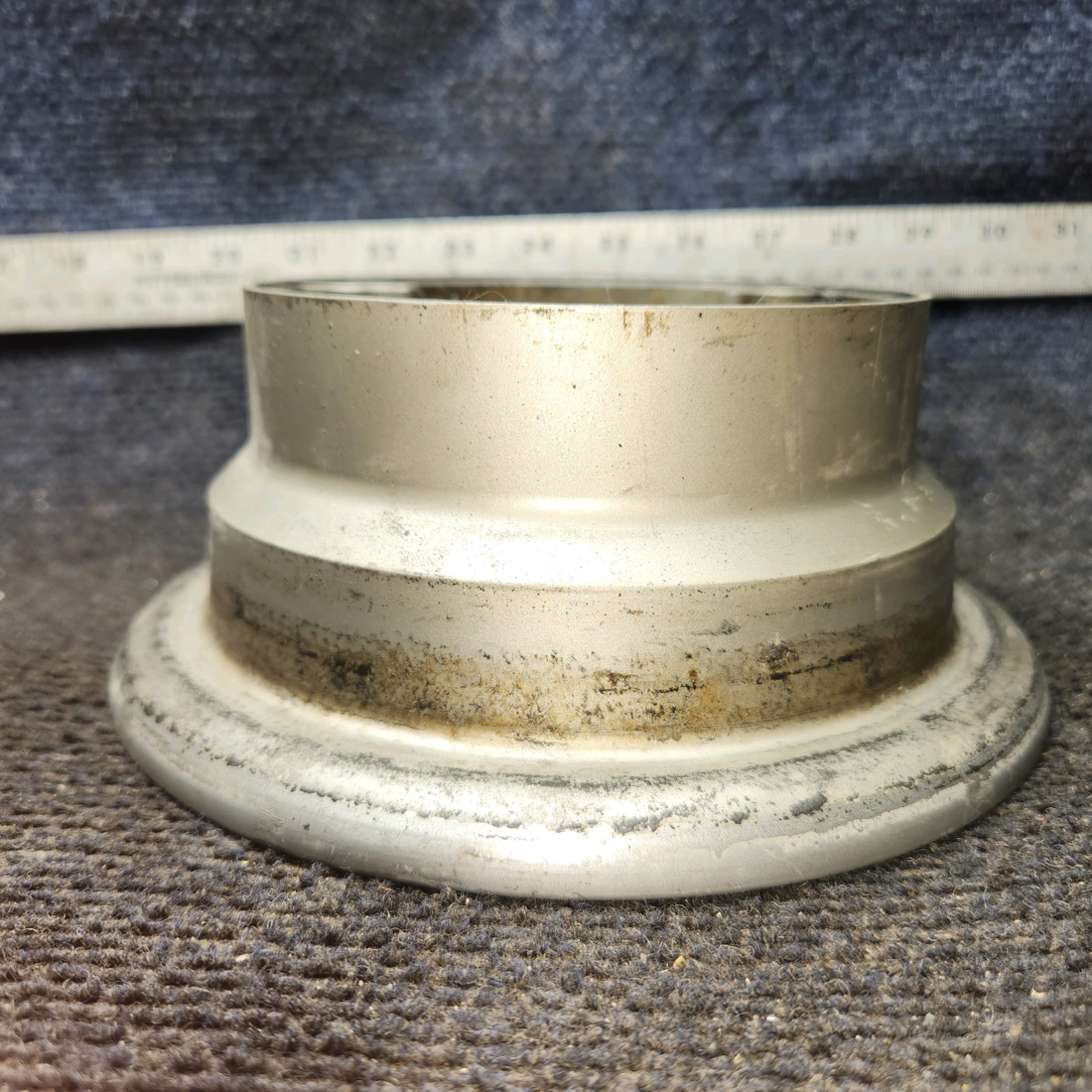 Used aircraft parts for sale, 162-04700 Cleveland Beechcraft C23 SUNDOWNER Outer Main Landing Gear Wheel Half (6.00-6)