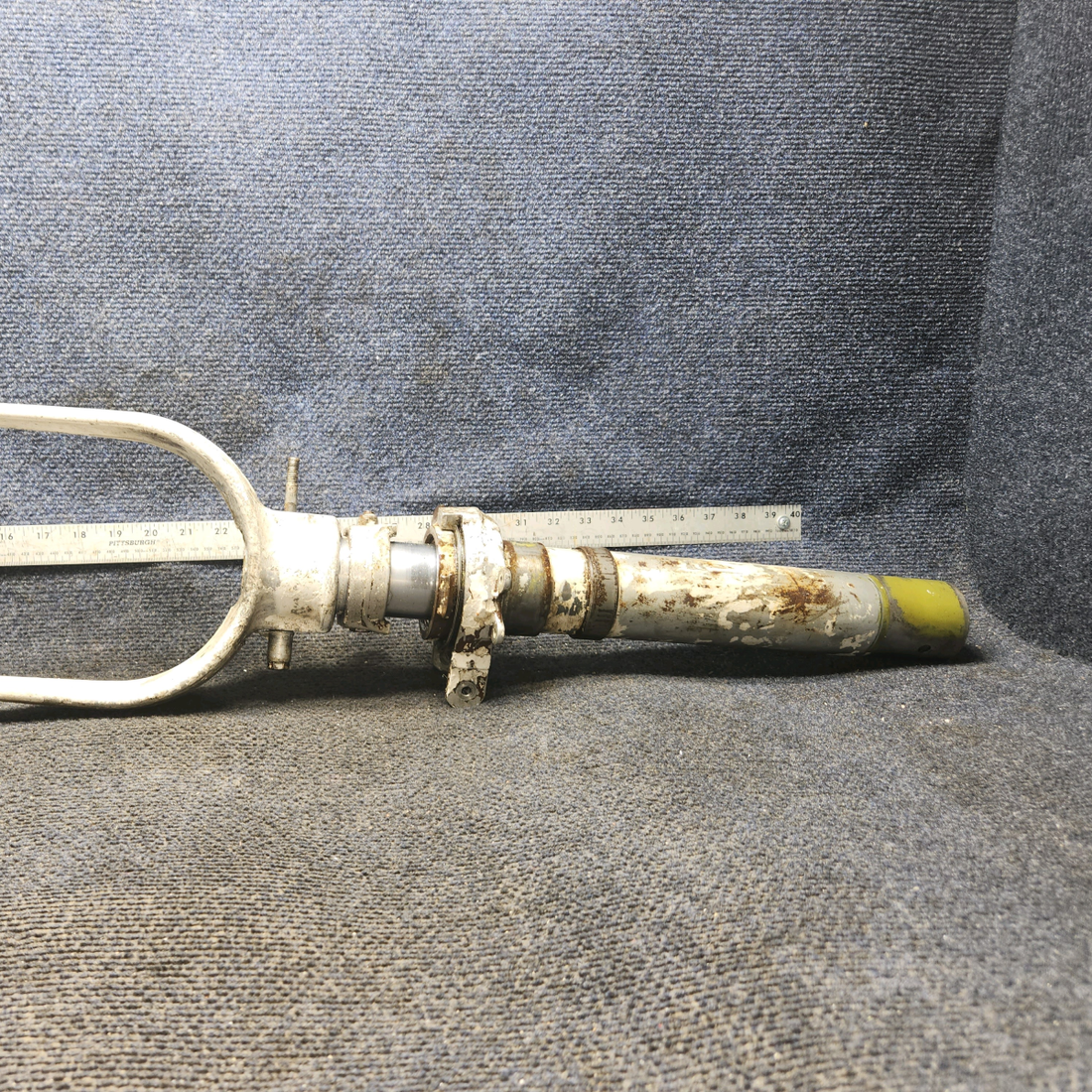 Used aircraft parts for sale, 0743600-200 Cessna 182G Nose Gear Assembly