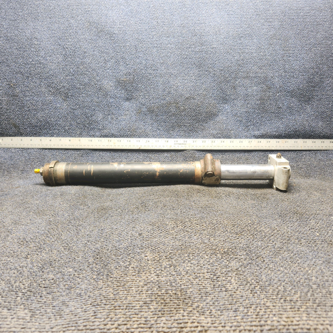 Used aircraft parts for sale, 65010-003 Piper PA28-140 Nose Wheel Strut Assy