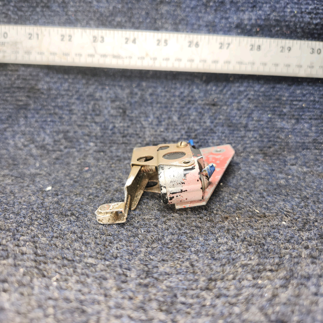 Used aircraft parts for sale, MS25026-1 Honeywell BEECHCRAFT 95-55B Micro Limit Swich ASSY