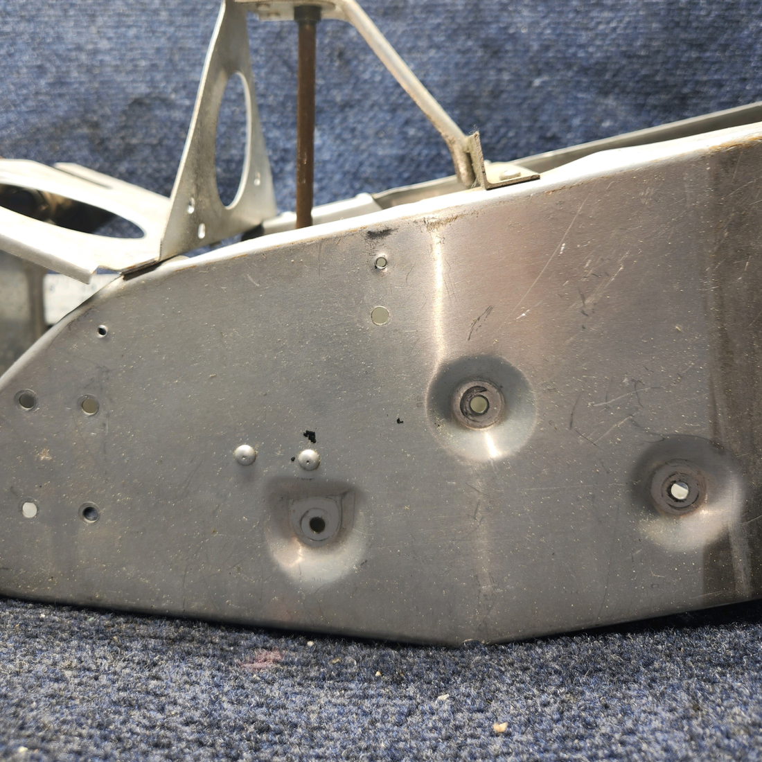 Used aircraft parts for sale, 0713640 Cessna 182P Console Structure Assy