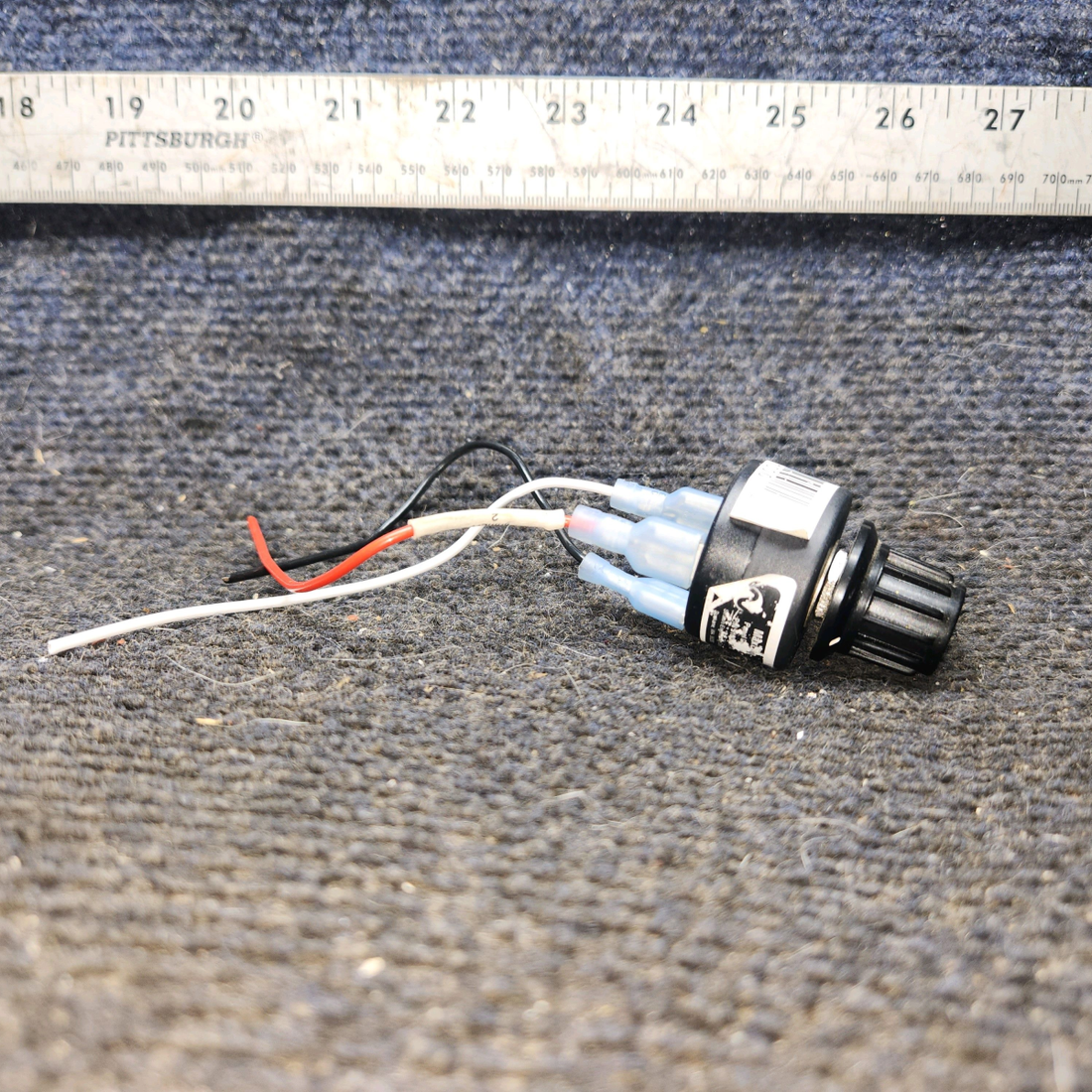 Used aircraft parts for sale, 9100-001-A MaxDim cessna 172k Panel Dimmer