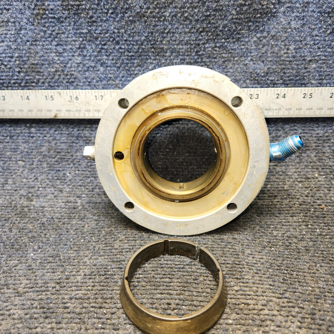 Used aircraft parts for sale, HC-A2V20-4A1 Hartzell BEECHCRAFT F35 Two Blade Preopeller W/ Adapter Kit Logs  (Prop Stuck)