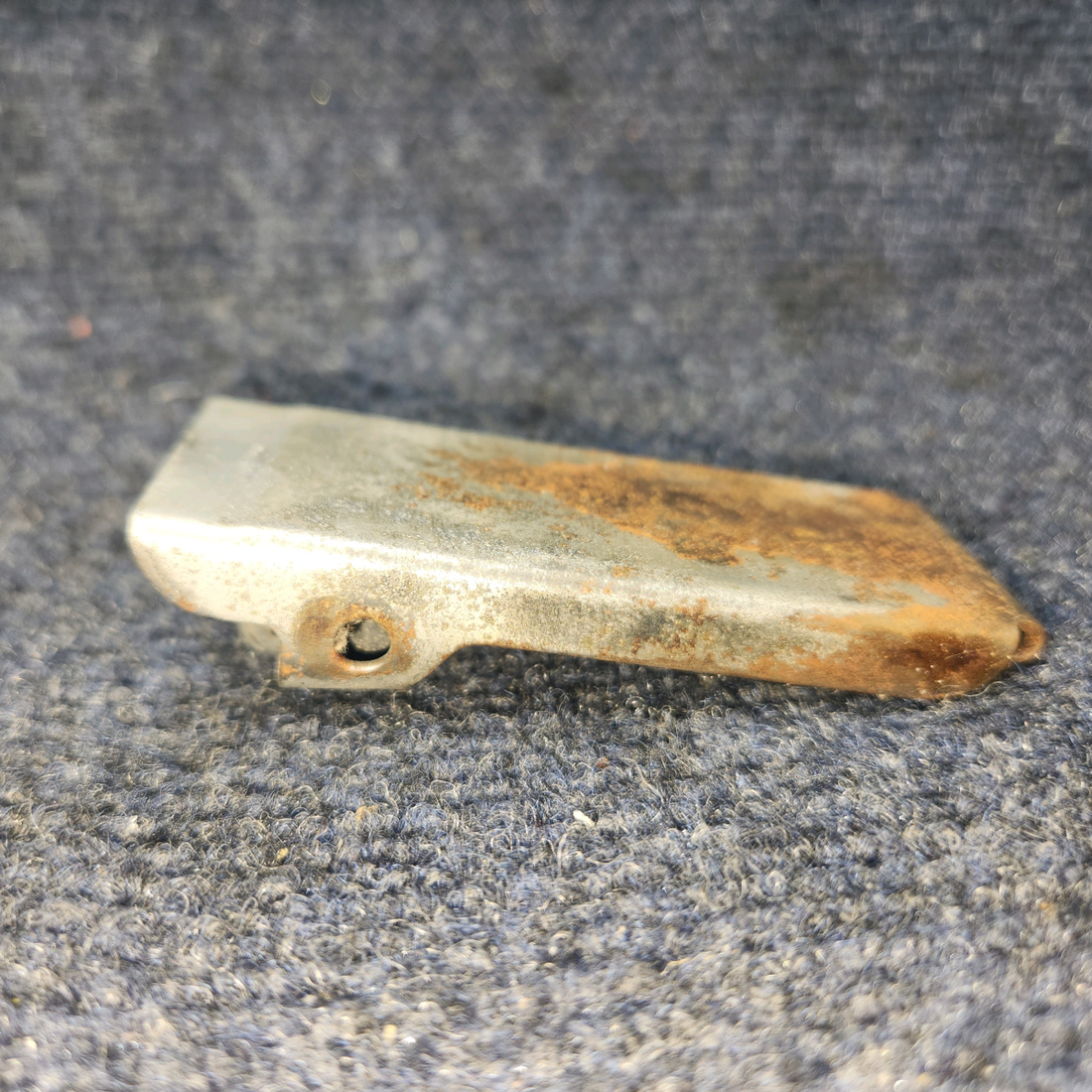 Used aircraft parts for sale, 0413389-4 Cessna C-150J Handle Assy Inside
