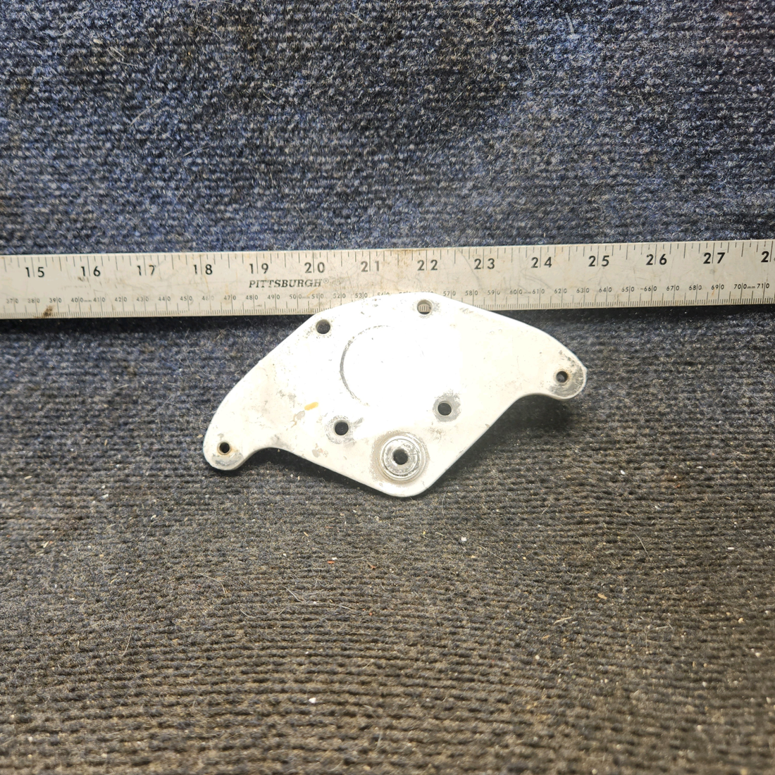 Used aircraft parts for sale, 0534122-1 cessna 172N Elevator Bellcrank Assembly – Rear