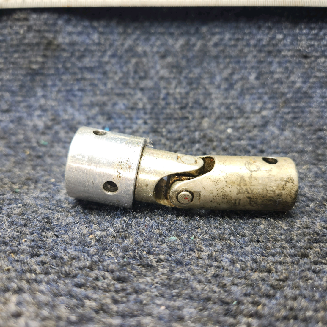 Used aircraft parts for sale, 62634-002 PIPER PA28-140 Universal Joint