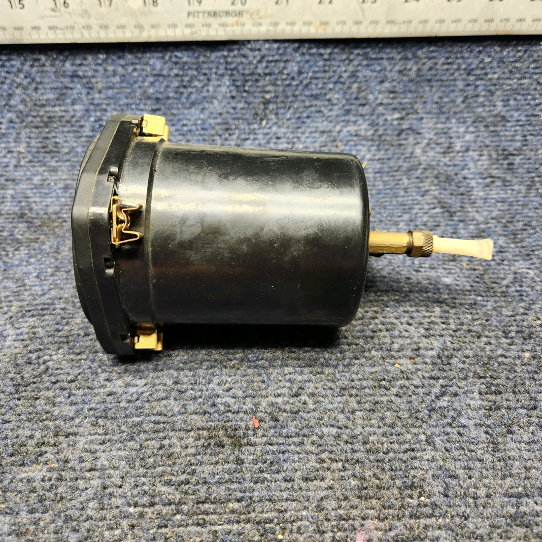 Used aircraft parts for sale, 7000 United Instruments Mooney M20K VERTICAL SPEED INDICATOR FOGGED GLASS