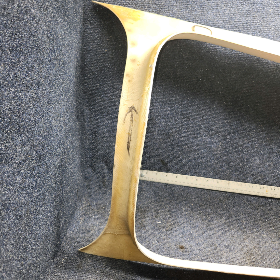 Used aircraft parts for sale, 95-420015-93 BEECHCRAFT 95-55B Aft Window Molding - LH