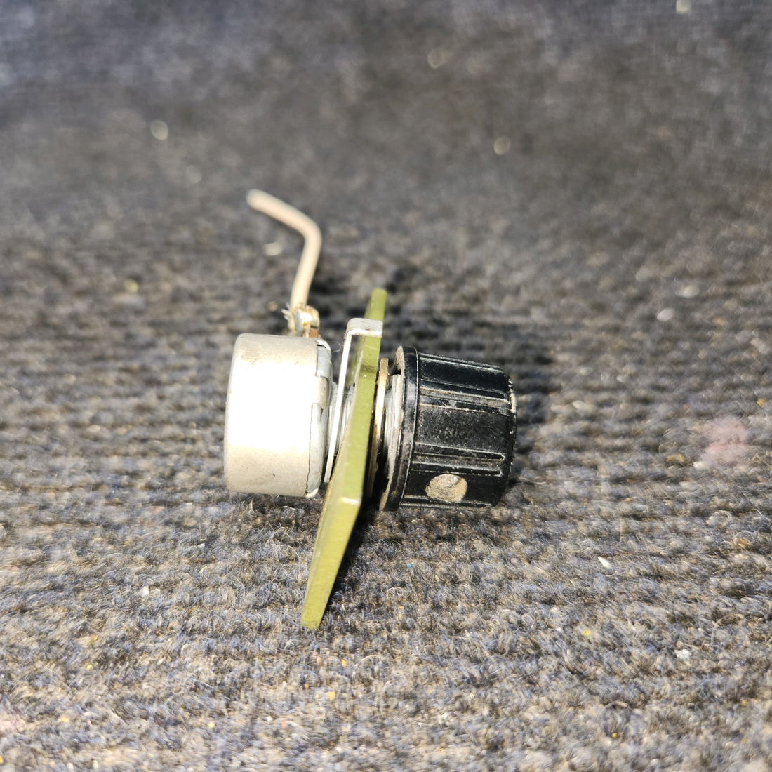 Used aircraft parts for sale, 456-732 Piper PA28-161 Potentiometer Switch Assembly
