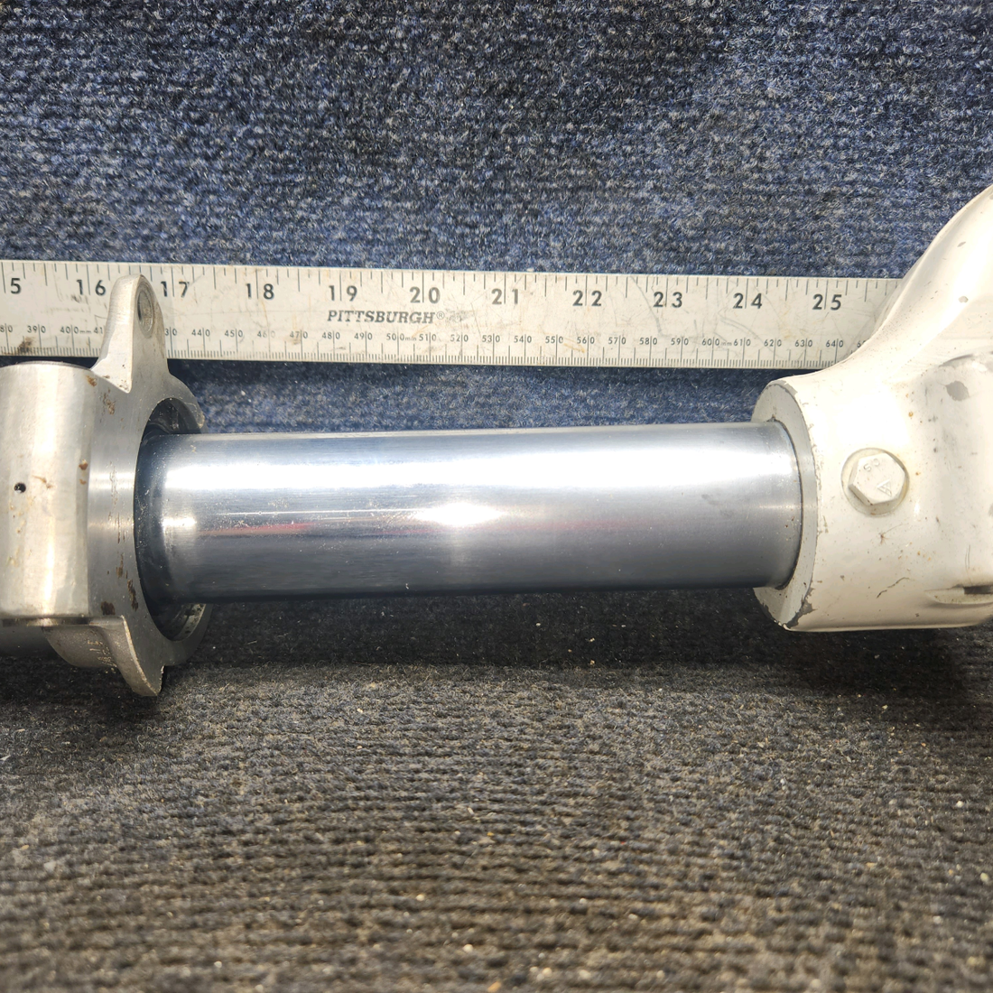 Used aircraft parts for sale, 67100-007 Piper PA32RT-300 Nose Gear Assembly – Less Trunnion