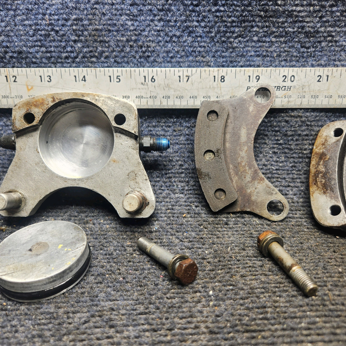 Used aircraft parts for sale, 35-200A Cleveland Beechcraft 35-33 Brake Caliper Assy