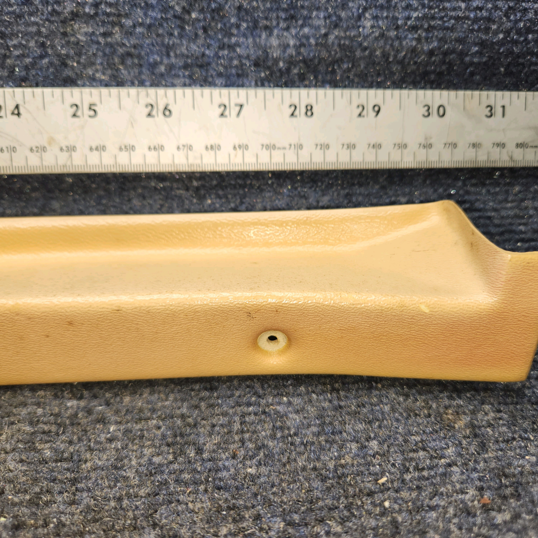 Used aircraft parts for sale, 63125-003 Piper PA28-140 WINDOW POST COVER