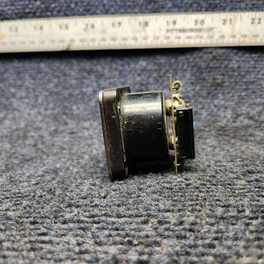 Used aircraft parts for sale, 50-384001-33 Beechcraft A24R Flap Position Indicator Gauge