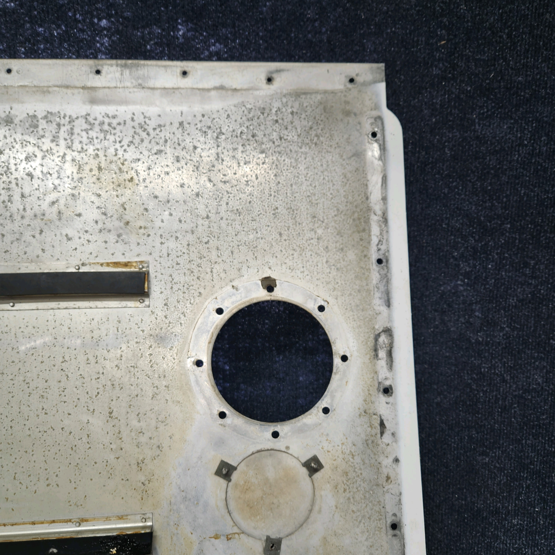 Used aircraft parts for sale, 0523521-18 Cessna 172E Fuel Tank Cover with Indent RH
