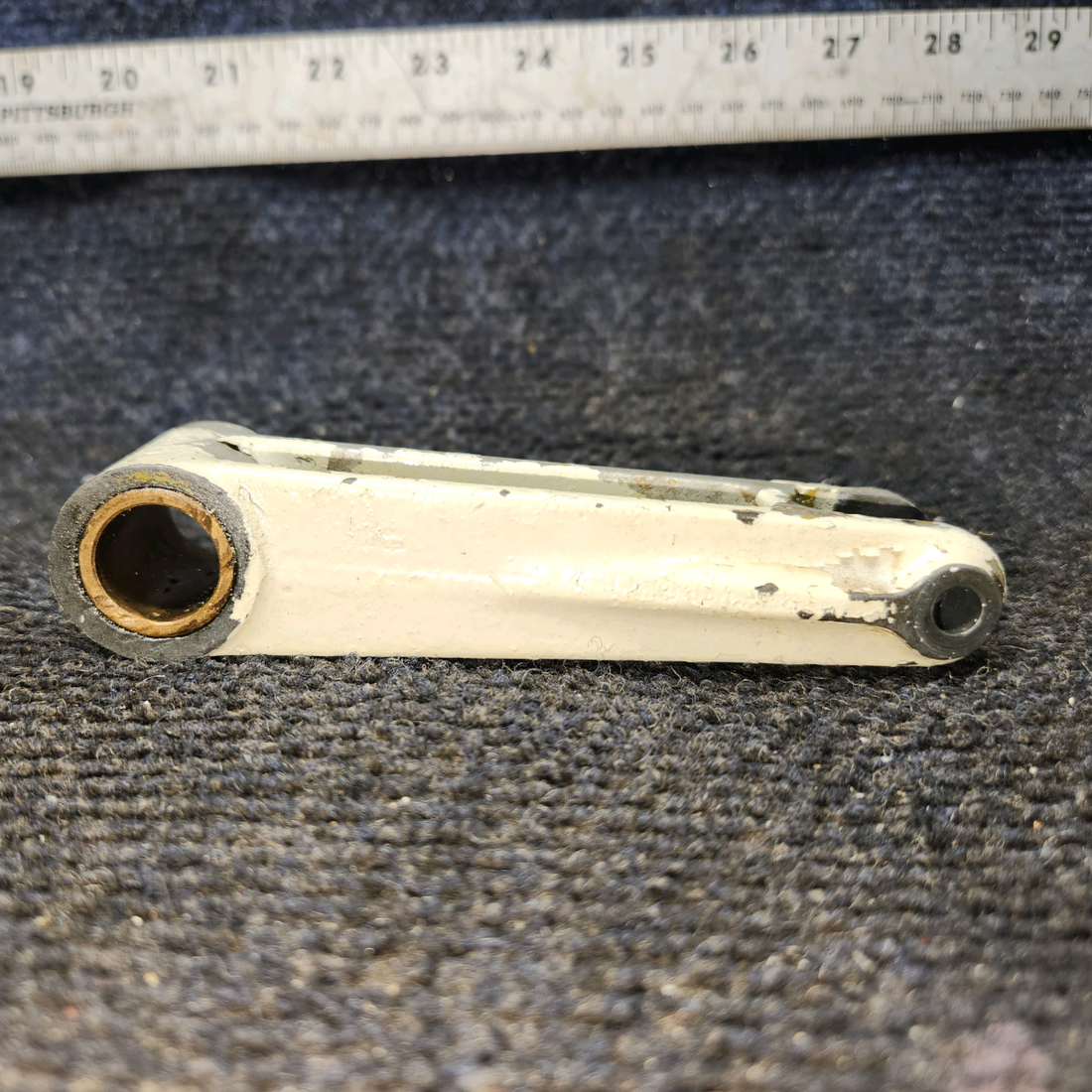 Used aircraft parts for sale, 35-825052 BEECHCRAFT F35 Steering Rod Idler Arm Assembly